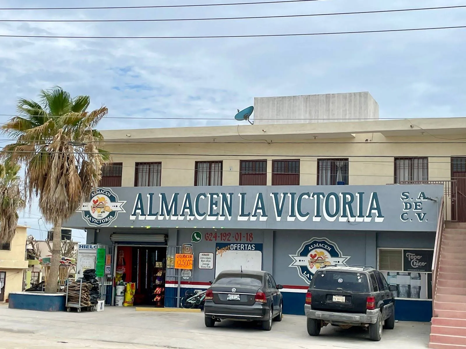 Fachada de Almacén La Victoria Bahía