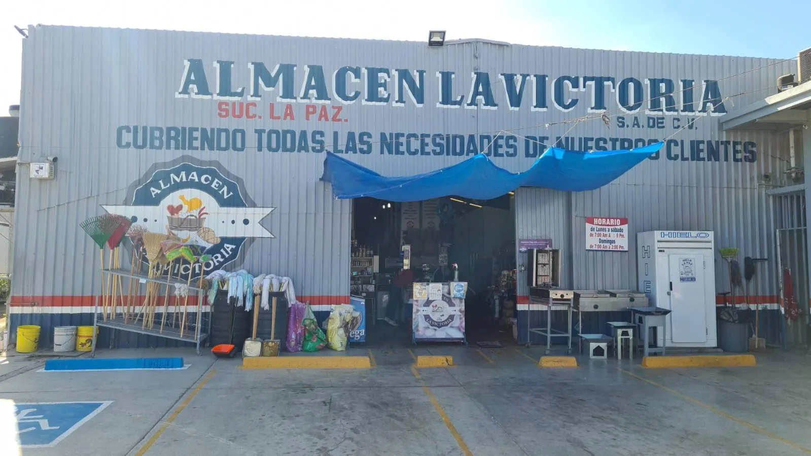 Fachada de Almacén La Victoria La Paz
