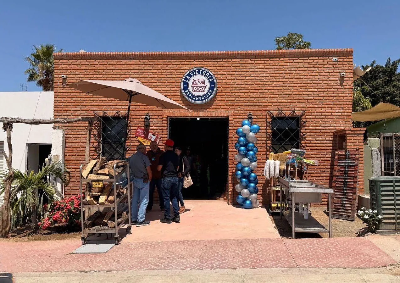 Fachada de Almacén La Victoria Todos Santos